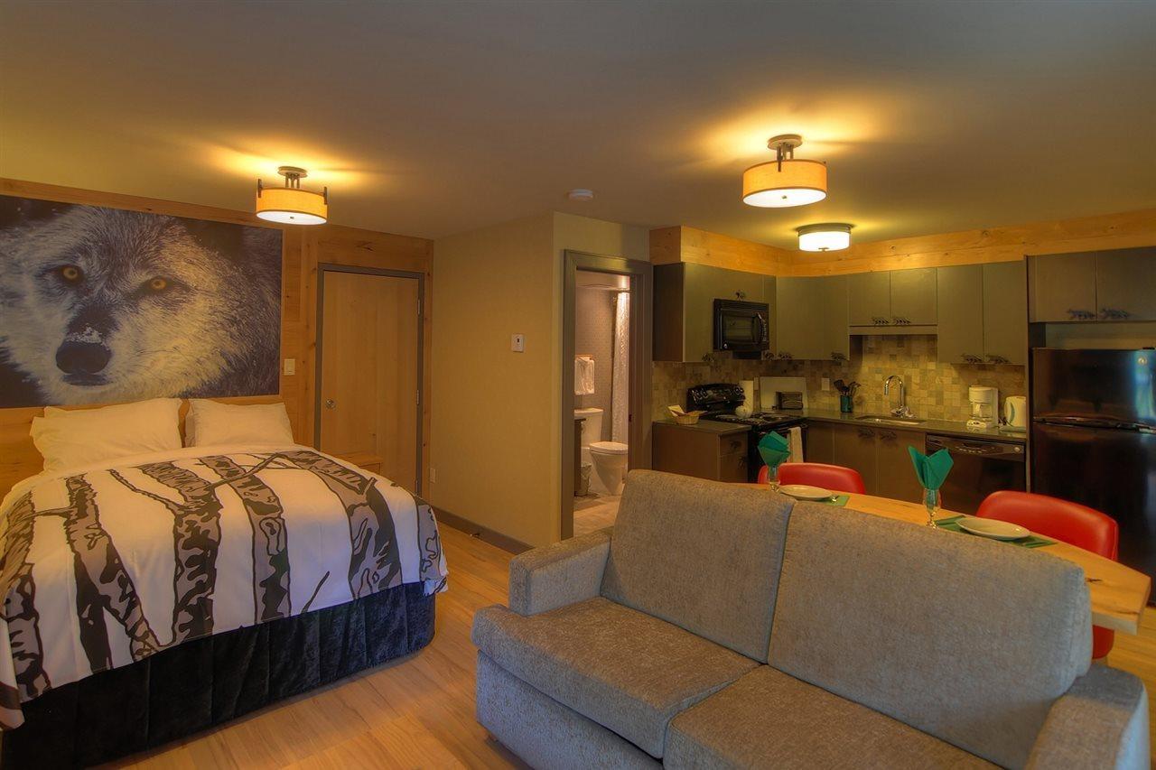 Rocky Mountain Hotel 3*